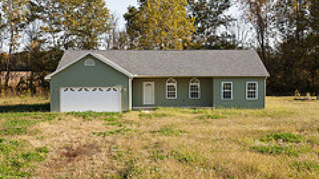 Report: Forced-Place Insurance Pushing Homeowners Into Foreclosure