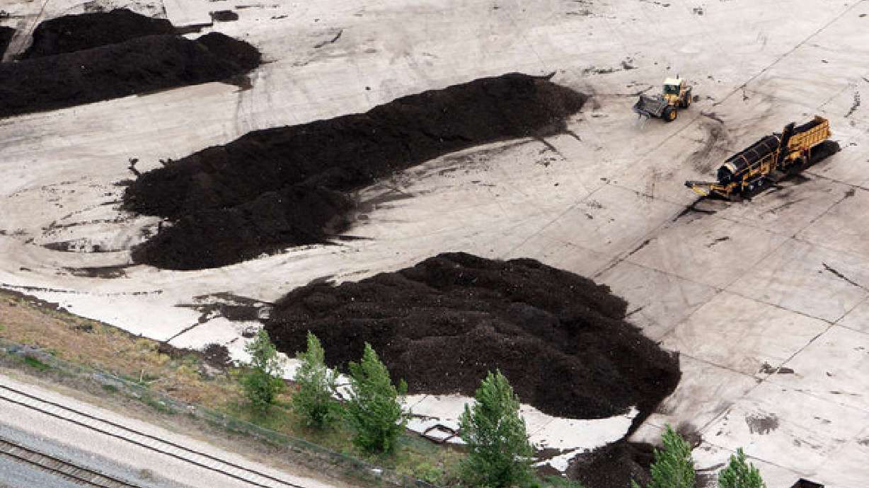 Compost company sued for $425 million over smell in Utah County