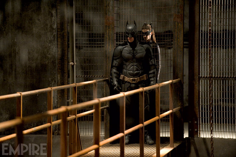 'The Dark Knight Rises' releases new pics and 2 new TV spots