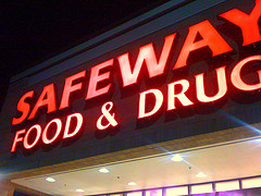 Safeway Suspends Employee After He Stopped A Man From Hitting Pregnant Girlfriend