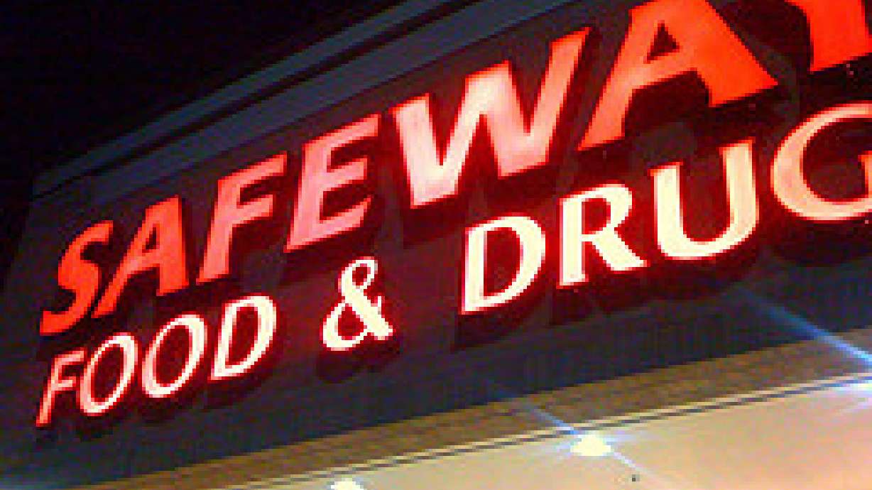 Safeway Suspends Employee After He Stopped A Man From Hitting Pregnant Girlfriend