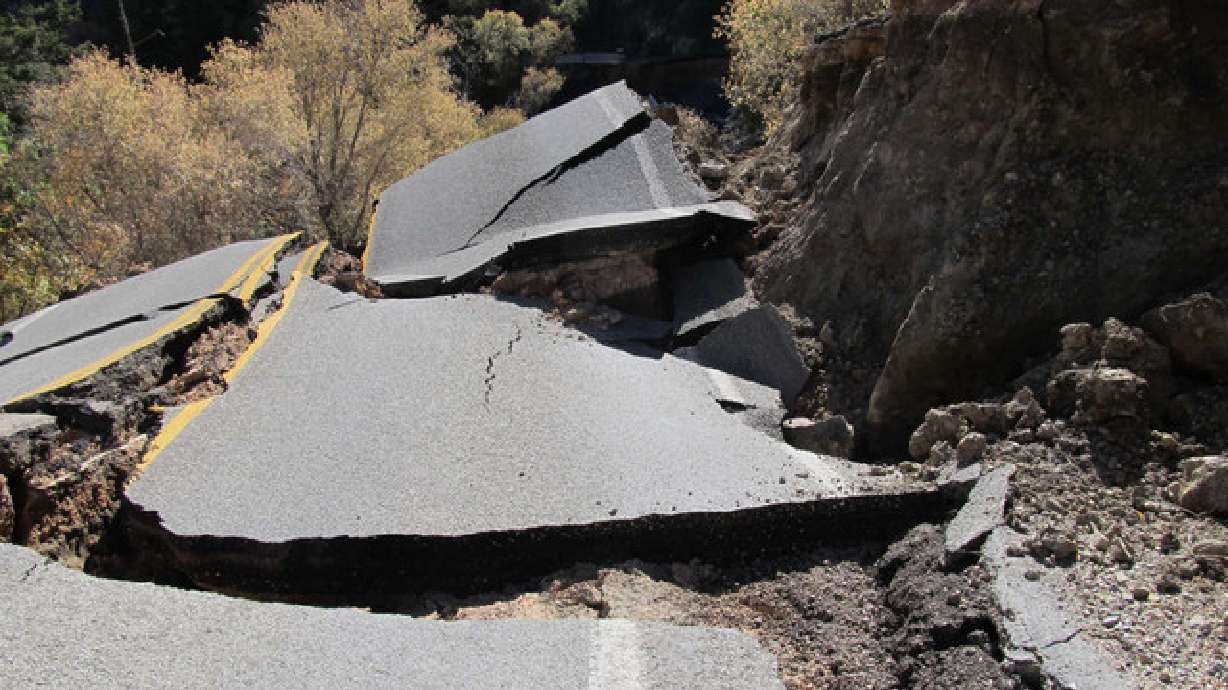 Utah road blocked by landslide to re-open early
