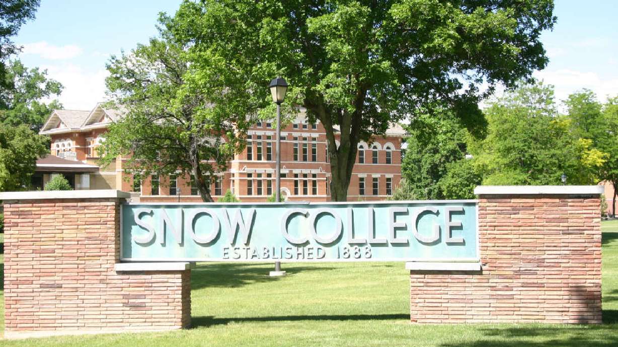 Snow College President Gary Carlston announces retirement