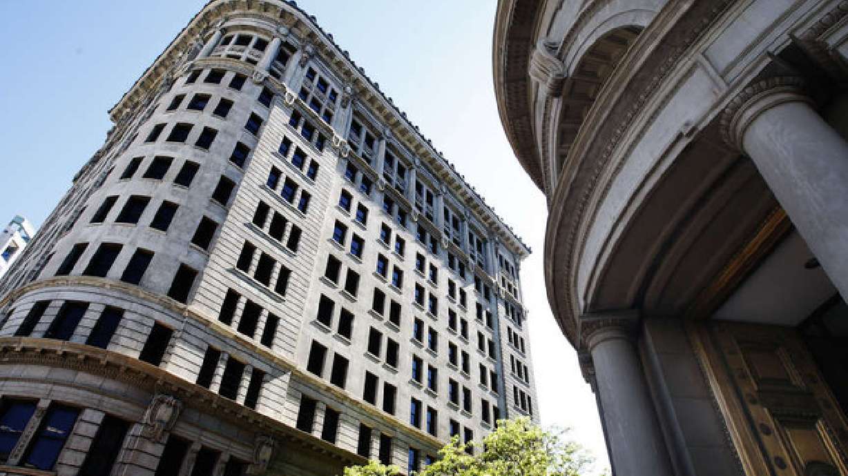 Boston Building owner violated asbestos removal regulations