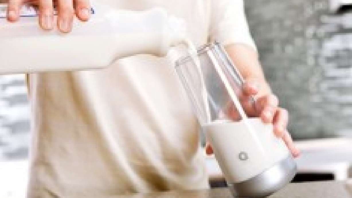 Smart Jug Can Detect Spoilt Milk & Notify User Via Text