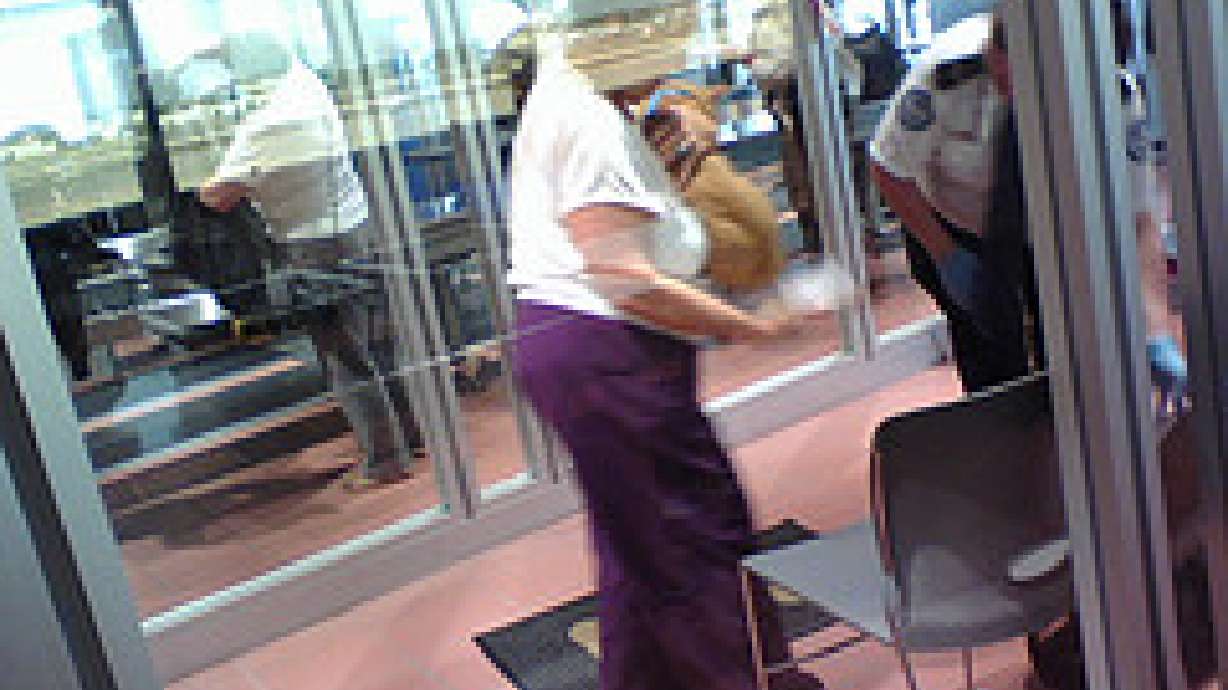 Study: Airport Security Full-Body Scanners Won't Zap You With Dangerous Radiation