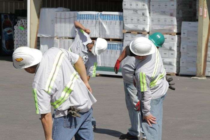 Employees at Roofers Supply begin each day with
their Stretch and Flex Program.