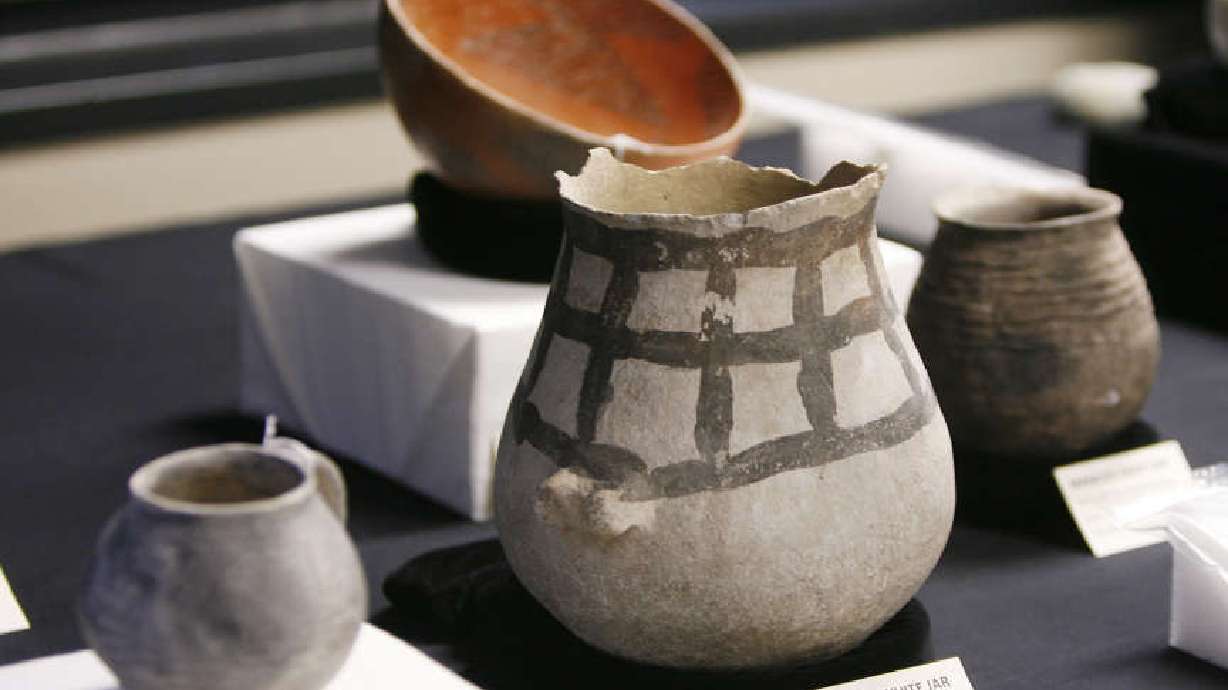 Feds trying to dismiss lawsuit on artifacts raid