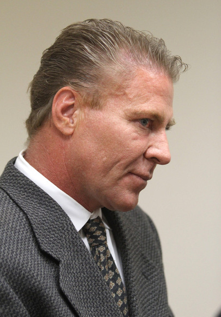 Former plastic surgeon now faces malpractice lawsuit 