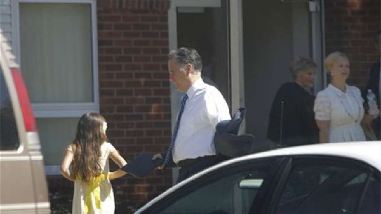 AP: Romneys fill LDS branch in NH