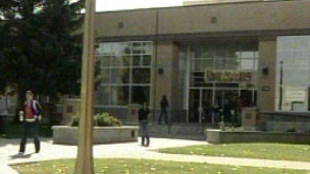 Girls Report Trouble Breathing at Hypnotist's Show