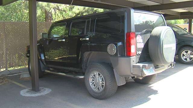 Officers found this H3 Hummer in west Salt Lake
City that they say Chatwin stole after his
escape, although he is still on the run.