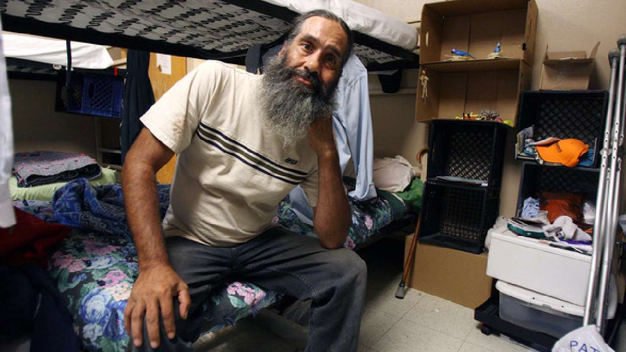 Smokeless treatment centers make recovery difficult for addicts