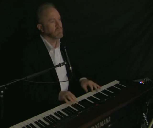 After his son was diagnosed with a malignant
brain tumor, Mike Massè decided to do what he
does best in order to pay for the hundreds of
thousands of dollars in treatment: Sing.