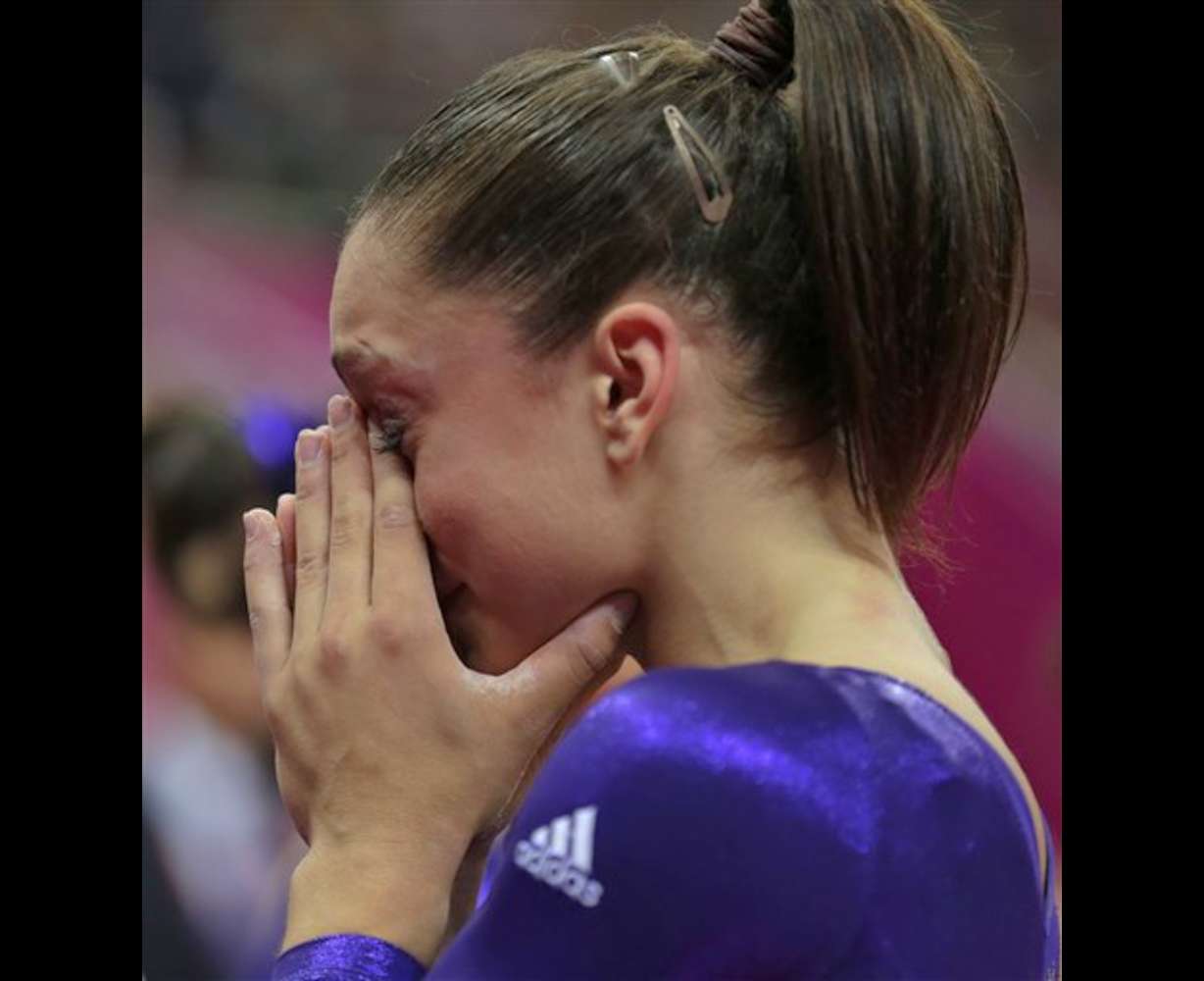 U.S. gymnast Jordyn Wieber cries after she
failed to qualify for the women's all-around
finals during the Artistic Gymnastics women's
qualification at the 2012 Summer Olympics,
Sunday, July 29, 2012, in London.
