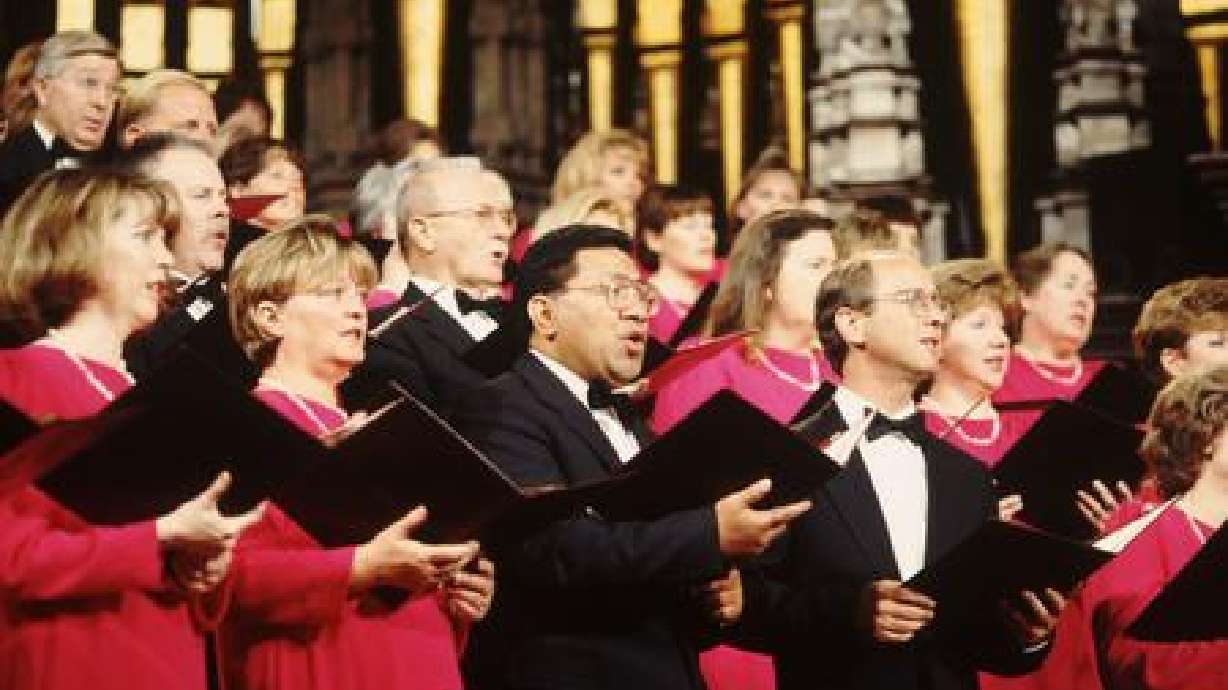 Local Happenings: the Mormon Tabernacle Choir and DeGraw and Caillat in concert