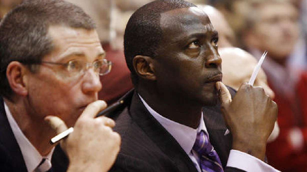 Jazz assistant coach Layden leaves for open Spurs executive position