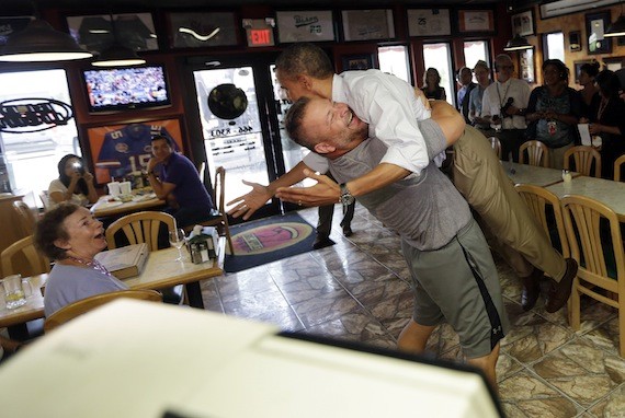 Police officer in Obama motorcade struck by truck, killed