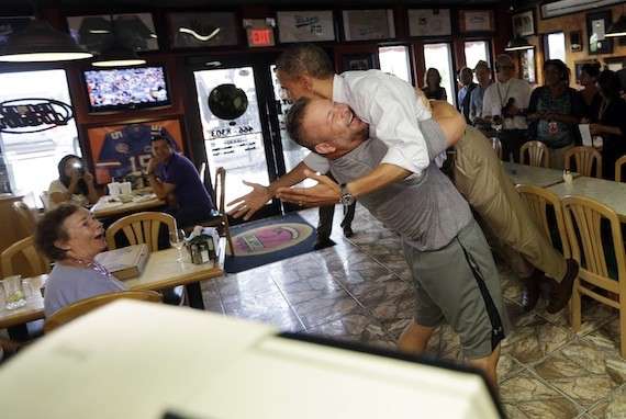 Police officer in Obama motorcade struck by truck, killed