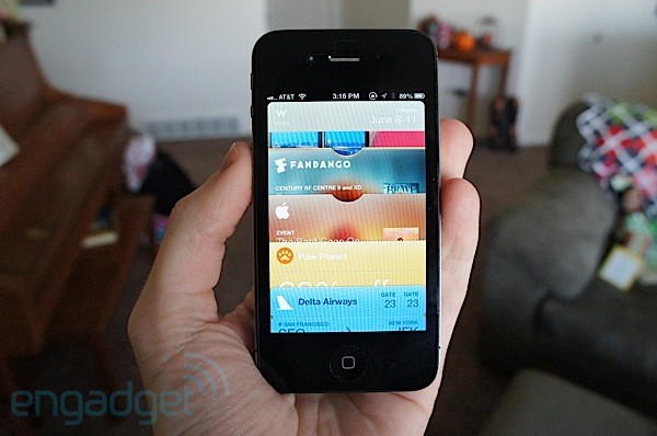 PSA: iOS 6 expected to arrive at 1PM Eastern, get your downloads ready