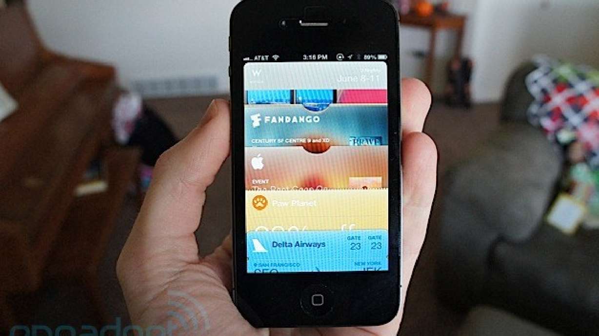 PSA: iOS 6 expected to arrive at 1PM Eastern, get your downloads ready