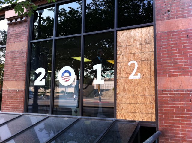 Brick thrown through window at President Obama campaign 