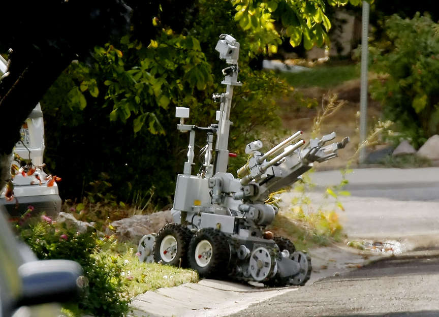 Man who allegedly placed explosives in neighborhood arrested