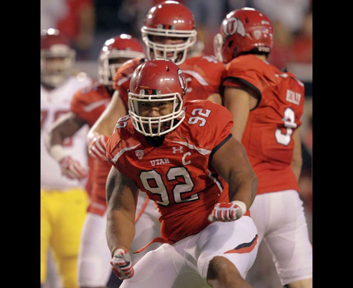 Utah Utes defensive tackle Star Lotulelei celebrates a tackle for loss against USC during Pac-12 football in Salt Lake City, Thursday, Oct. 4, 2012.