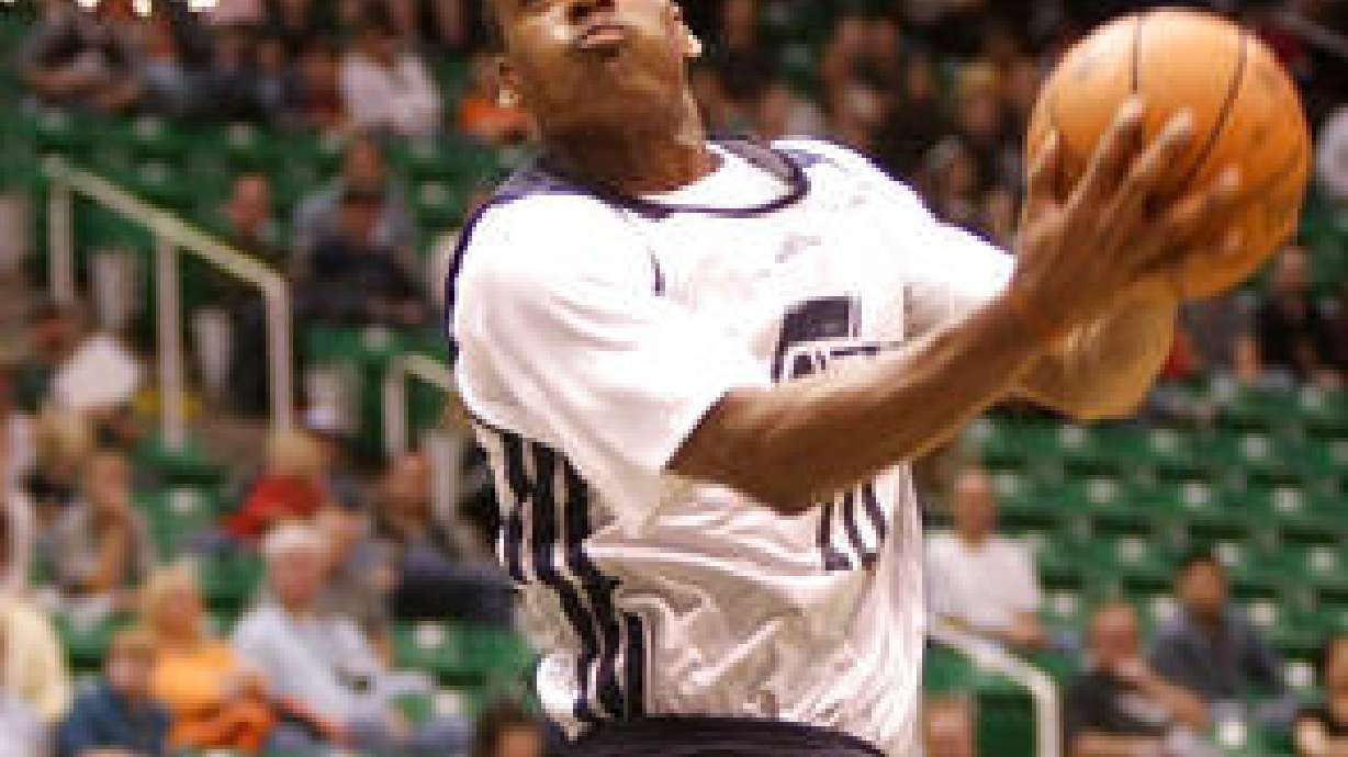 Jazz shake off preseason rust