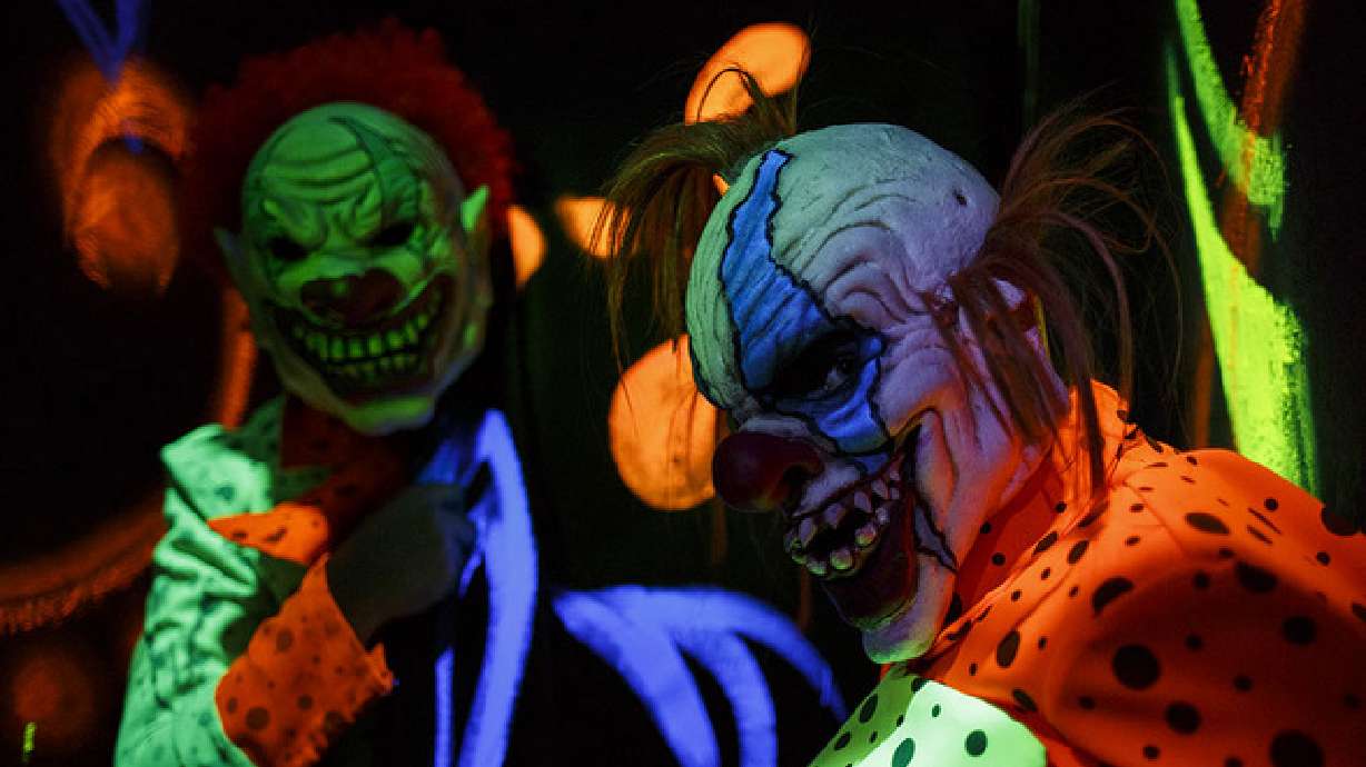 7 haunted houses that will scare the living daylights out of you