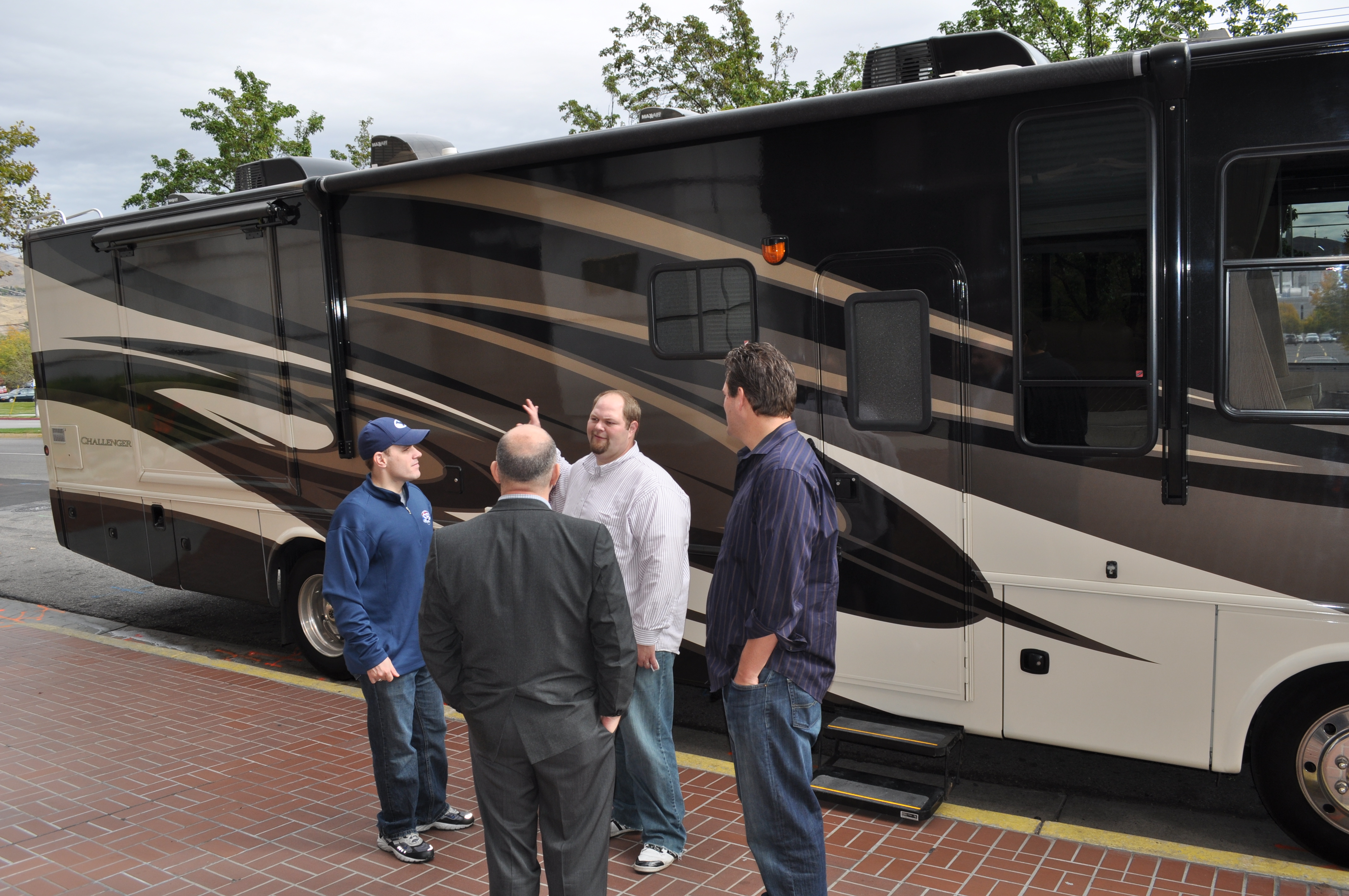 Alex, Dave and Jason with the bossman, Kevin LaRue checking out the digs.