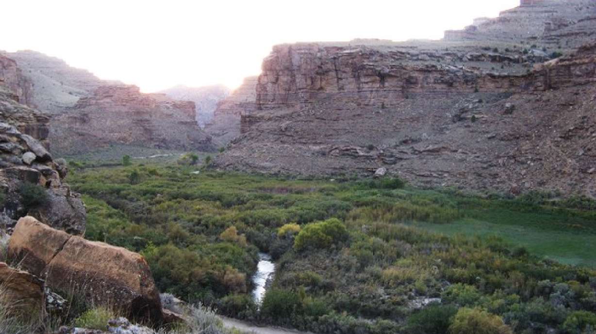 Nine Mile Canyon primitive rock shelter vandalized