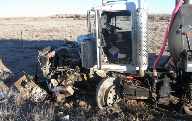 Uintah County man dead in head-on collision 