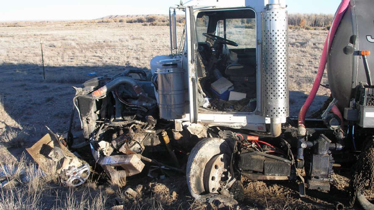 Uintah County man dead in head-on collision