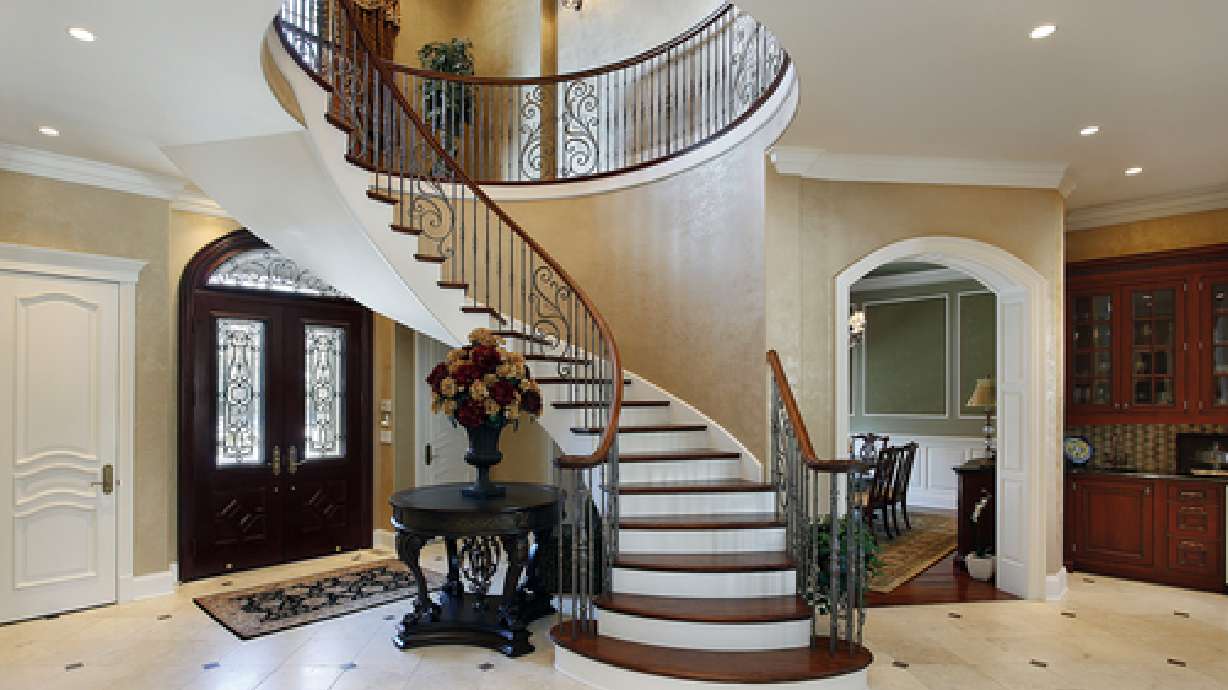 New method for selling luxury homes