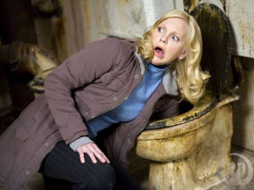 Some literal "potty humor" in "Scary Movie 4"