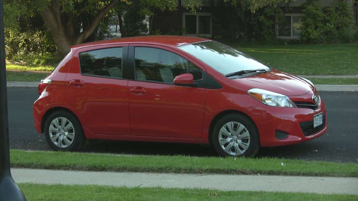 VIDEO: College co-eds test out Nissan Versa and Toyota Yaris