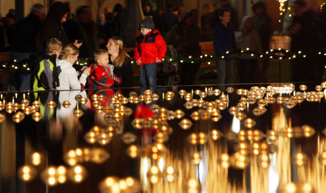 PHOTO GALLERY Temple Square Christmas Lights
