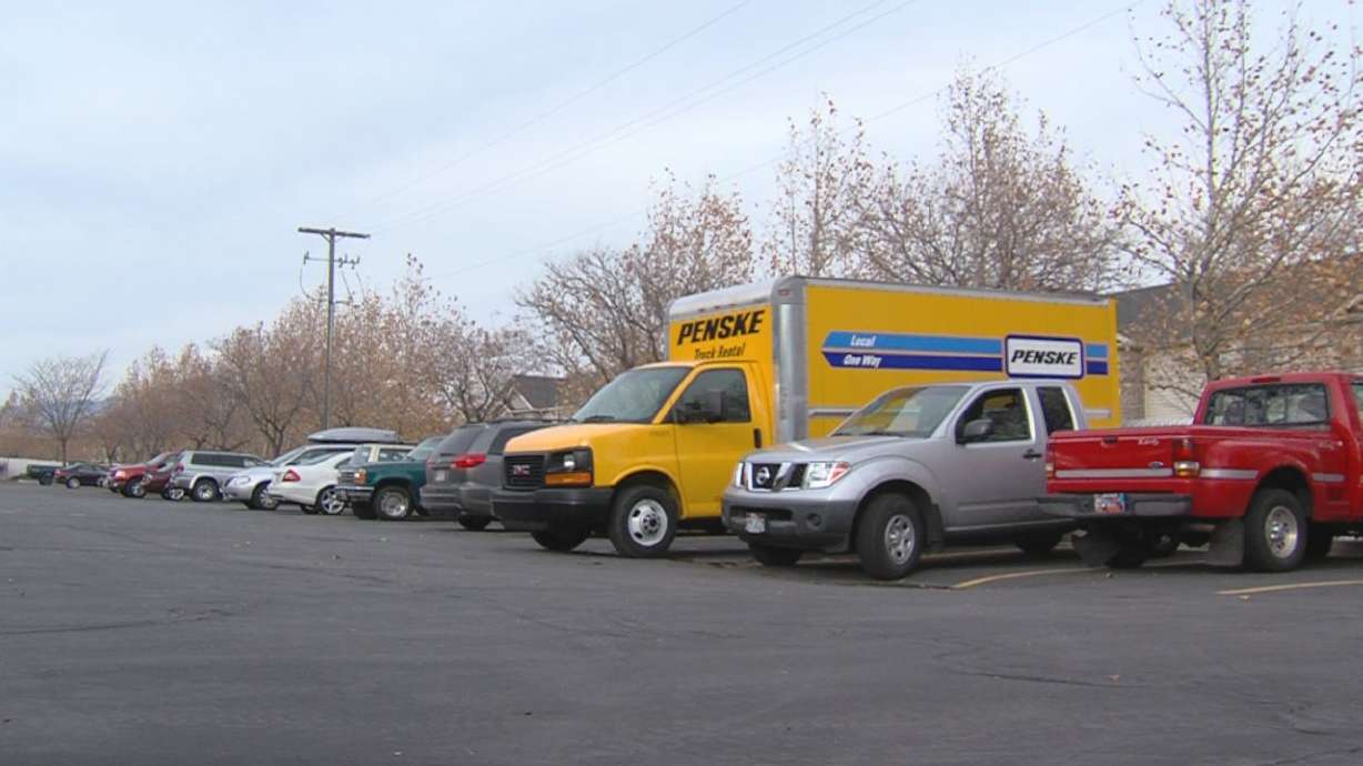 FedEx packages stolen out of unmarked rental truck