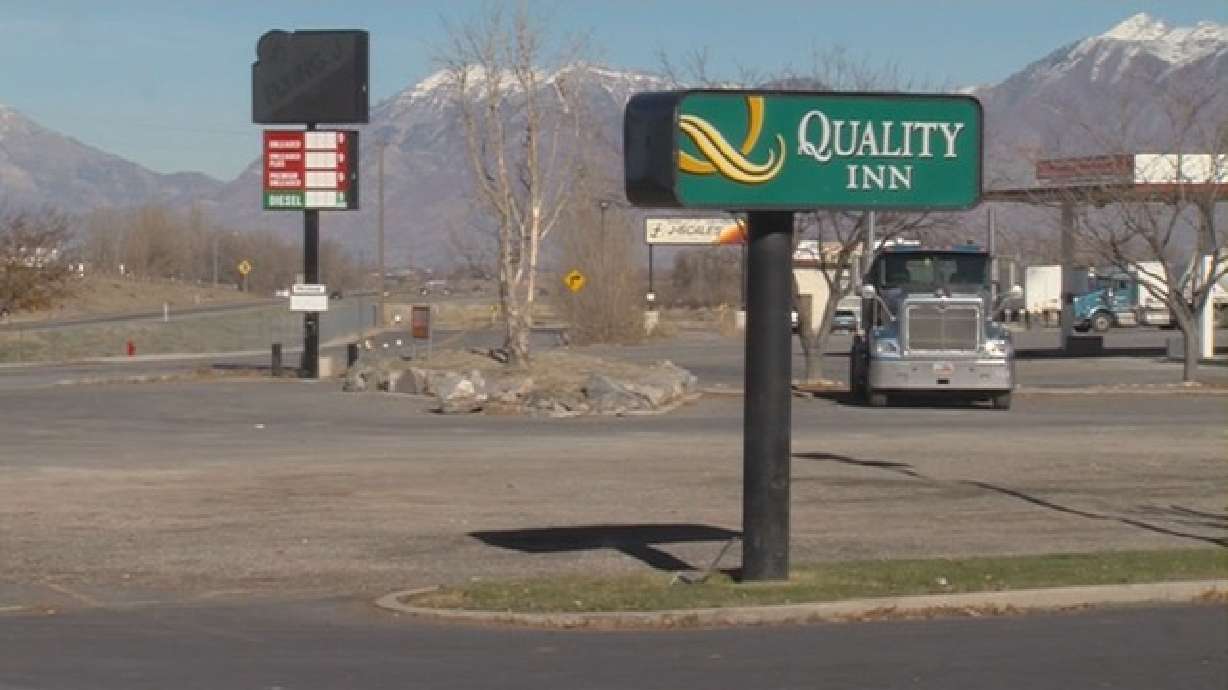 Couple charged with murdering man for Christmas money in Payson