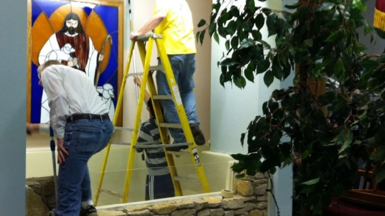 Congregations of different faiths form friendship after storm