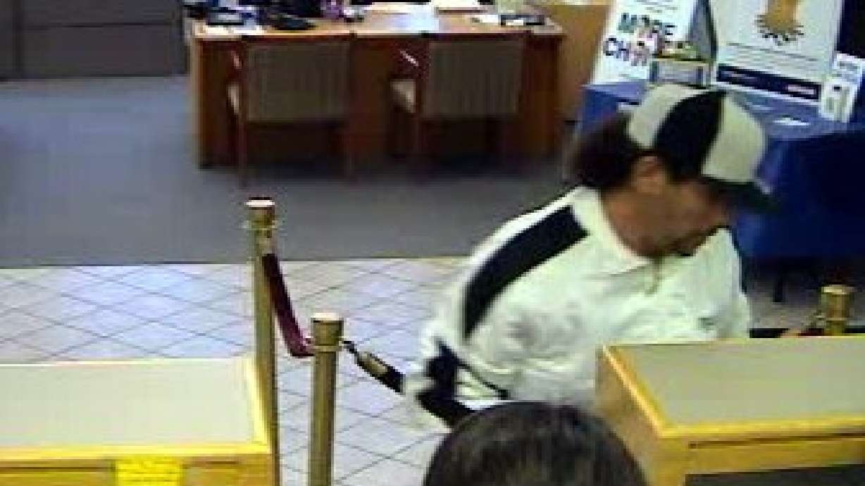 South Salt Lake bank robbed; police working to identify man