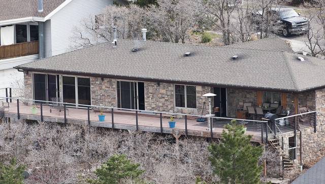 Police identify 1 victim in Sandy shooting, house fire