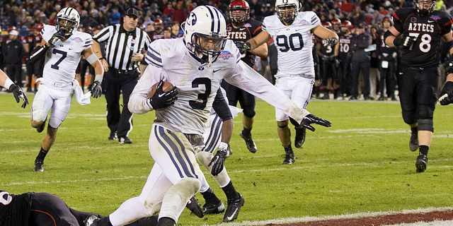 Van Noy, Hoffman to return for senior seasons at BYU