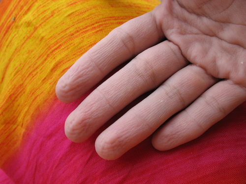 Wet, wrinkled fingers and toes could function as grip, researchers say