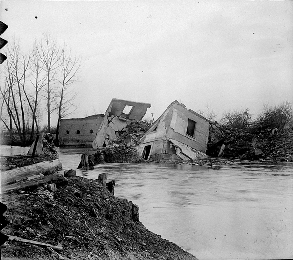 WWI photos found on antique camera