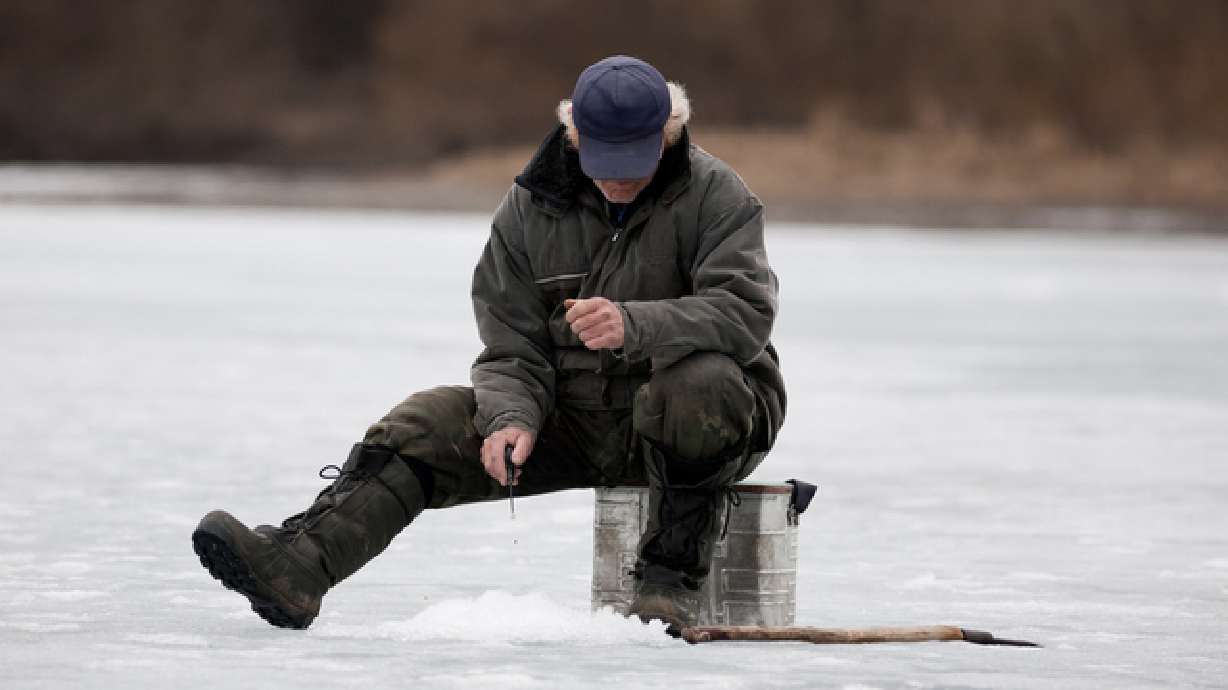 Learn to ice fish for free at Strawberry Reservoir