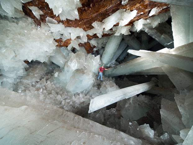 The Naica Mine bears a remarkable resemblance to Superman's Fortress of Solitude — or the seven dwarves' cave on steroids.