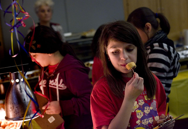 Program lets students' taste buds decide new school lunches