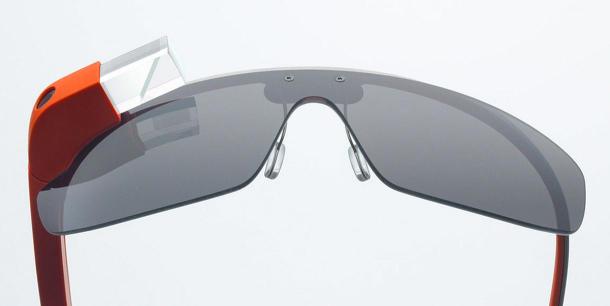 Google Glass app can identify someone by their clothes